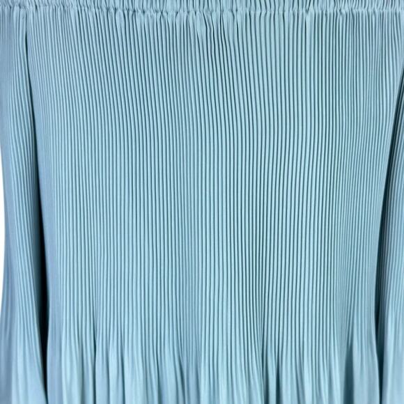 Vince Camuto Light Blue Accordion Pleated Off the Shoulder Bell Sleeve Blouse - Picture 8 of 12